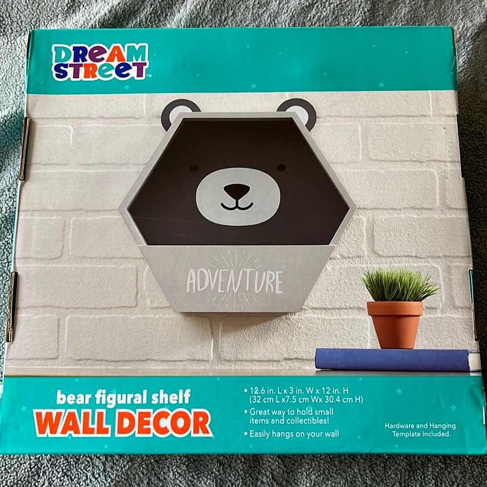 Bear figural shelf WALL DECOR
